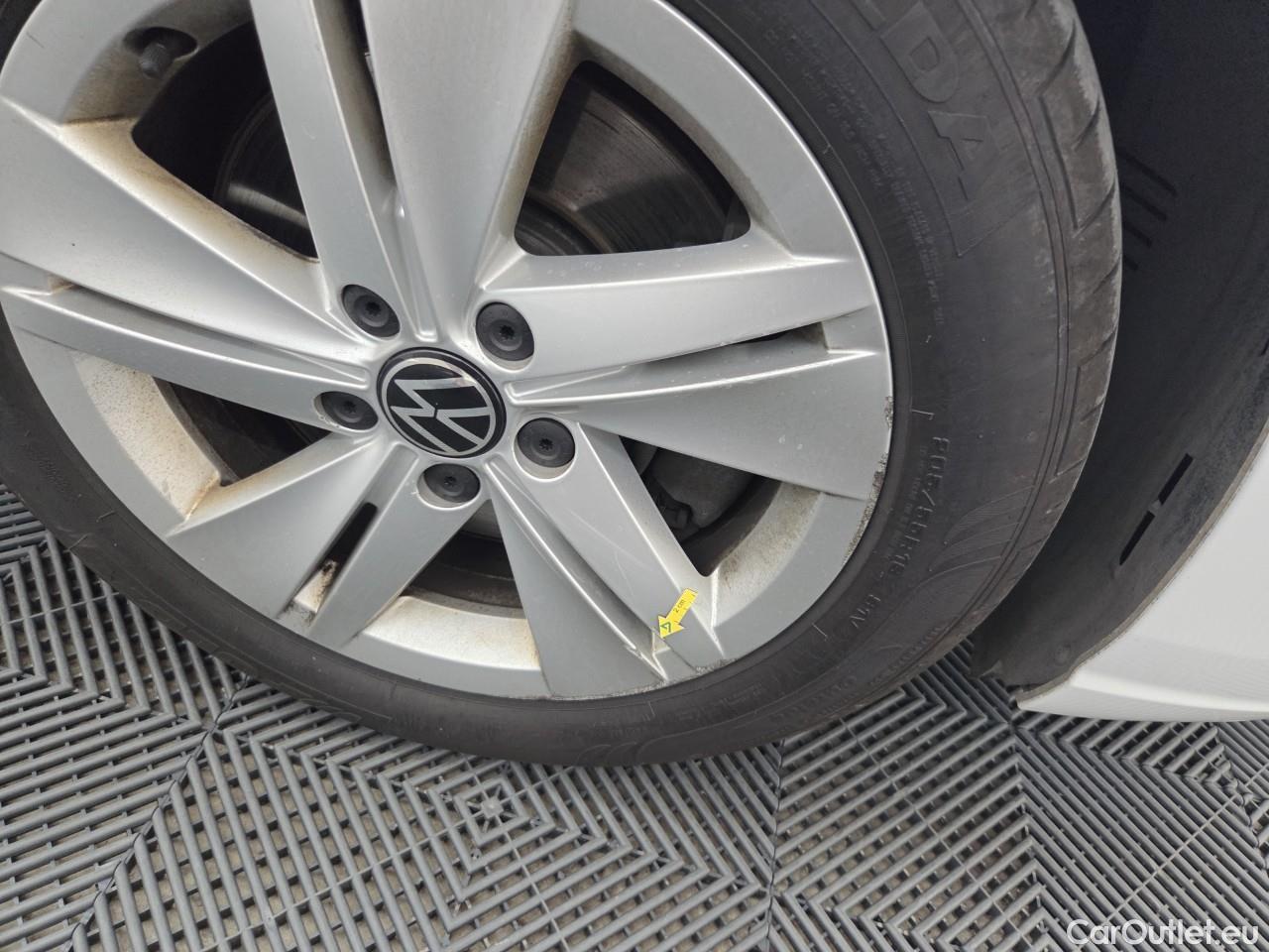  Volkswagen  Golf  Life 2.0 TDI DSG #12