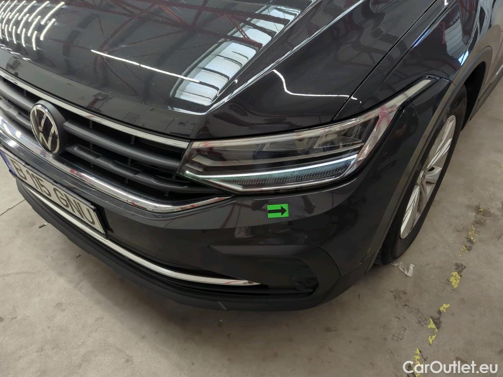  Volkswagen  Tiguan Life1.5 TSI 150CP DSG #26