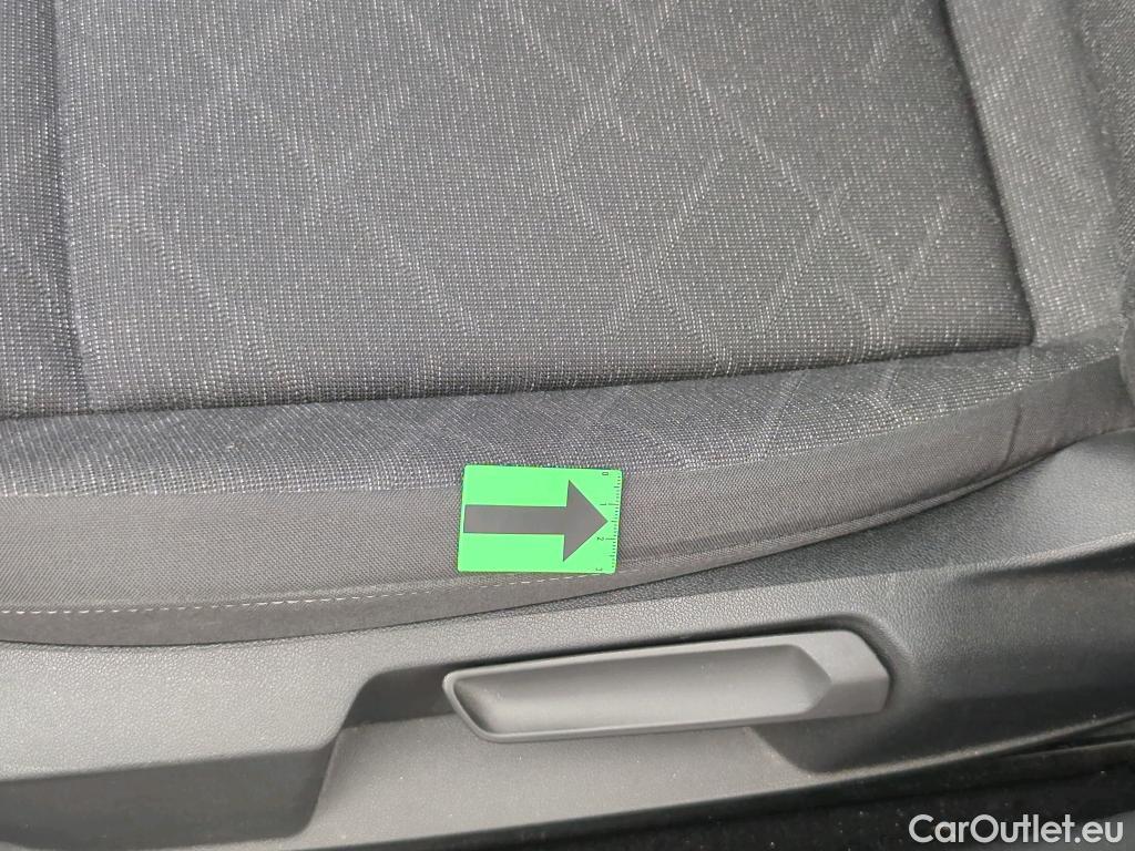  Volkswagen  Golf  Life 1.5 eTSI ACT DSG mild-Hybrid #6