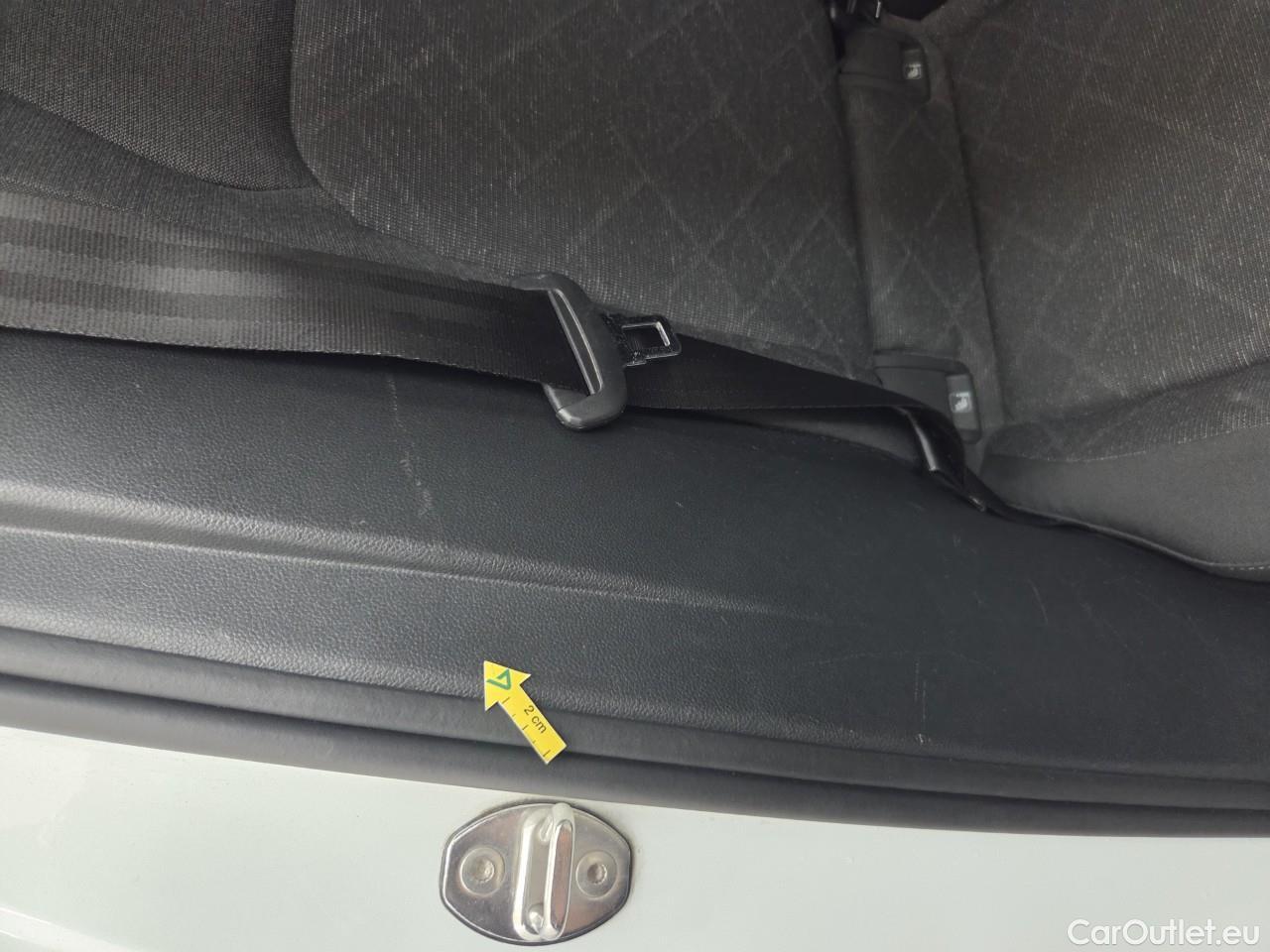  Volkswagen  Golf  Life 2.0 TDI DSG #35