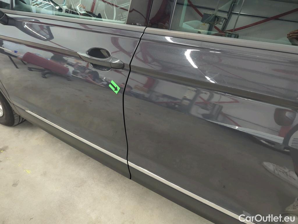  Volkswagen  Tiguan Life1.5 TSI 150CP DSG #28