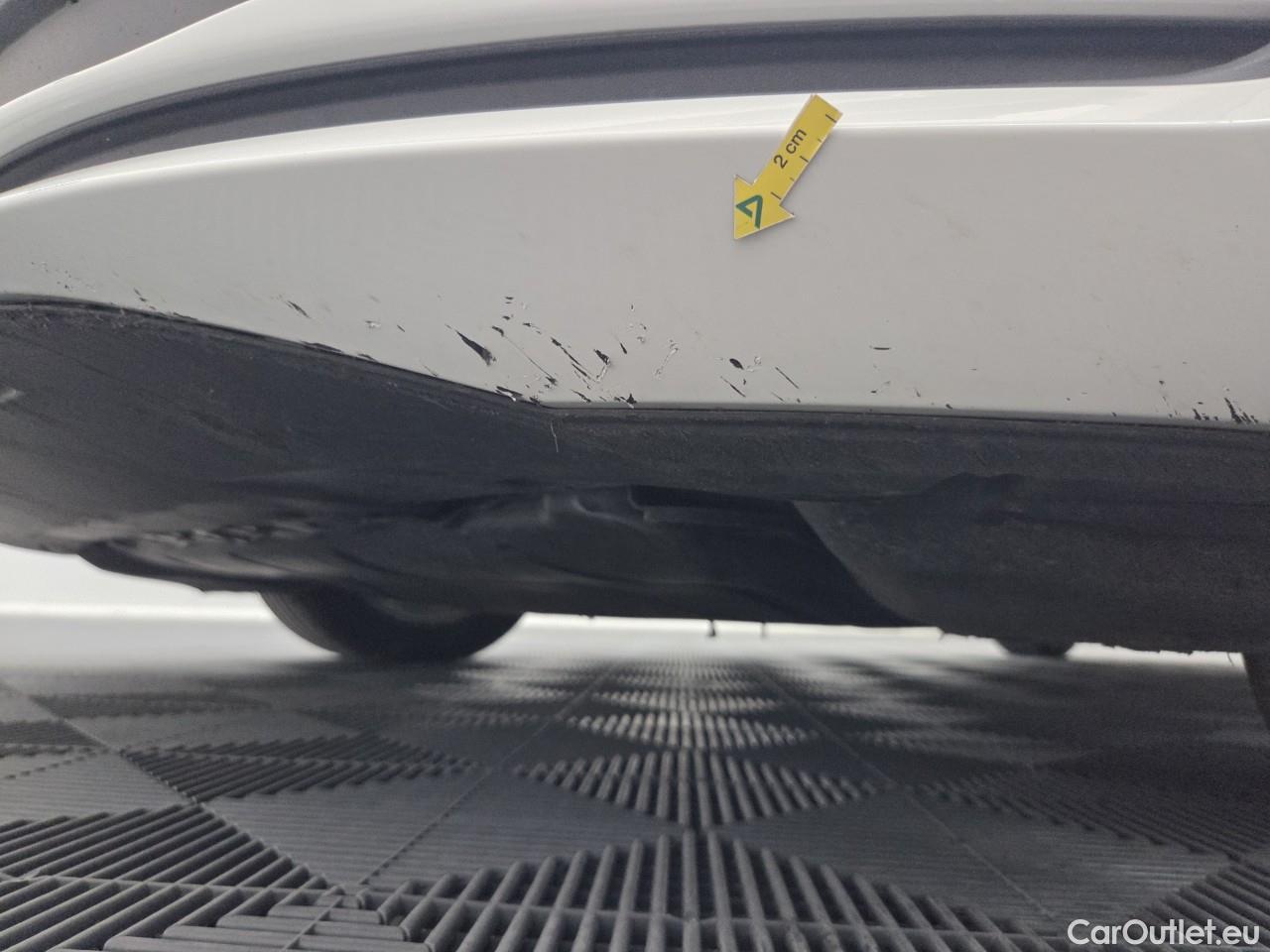  Volkswagen  Golf  Life 2.0 TDI DSG #4