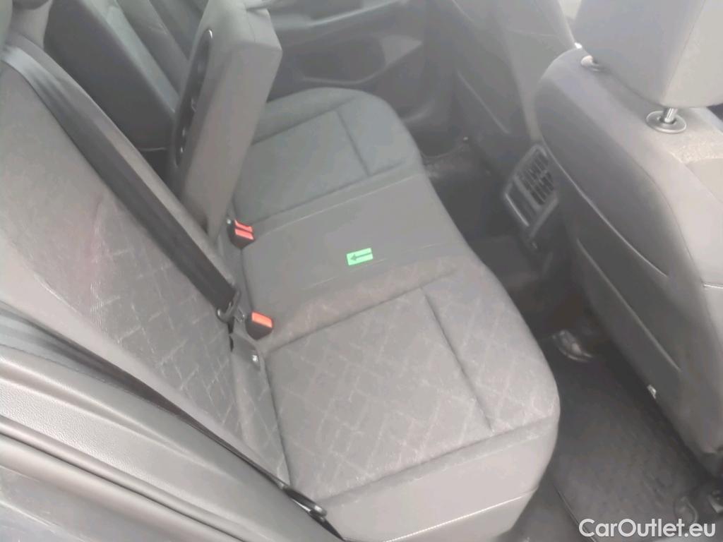  Volkswagen  Golf  Life 1.5 eTSI ACT DSG mild-Hybrid #1
