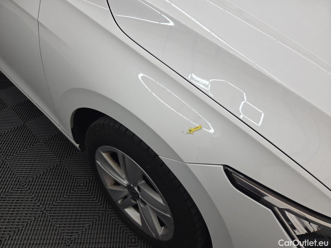  Volkswagen  Golf  Life 2.0 TDI DSG #8
