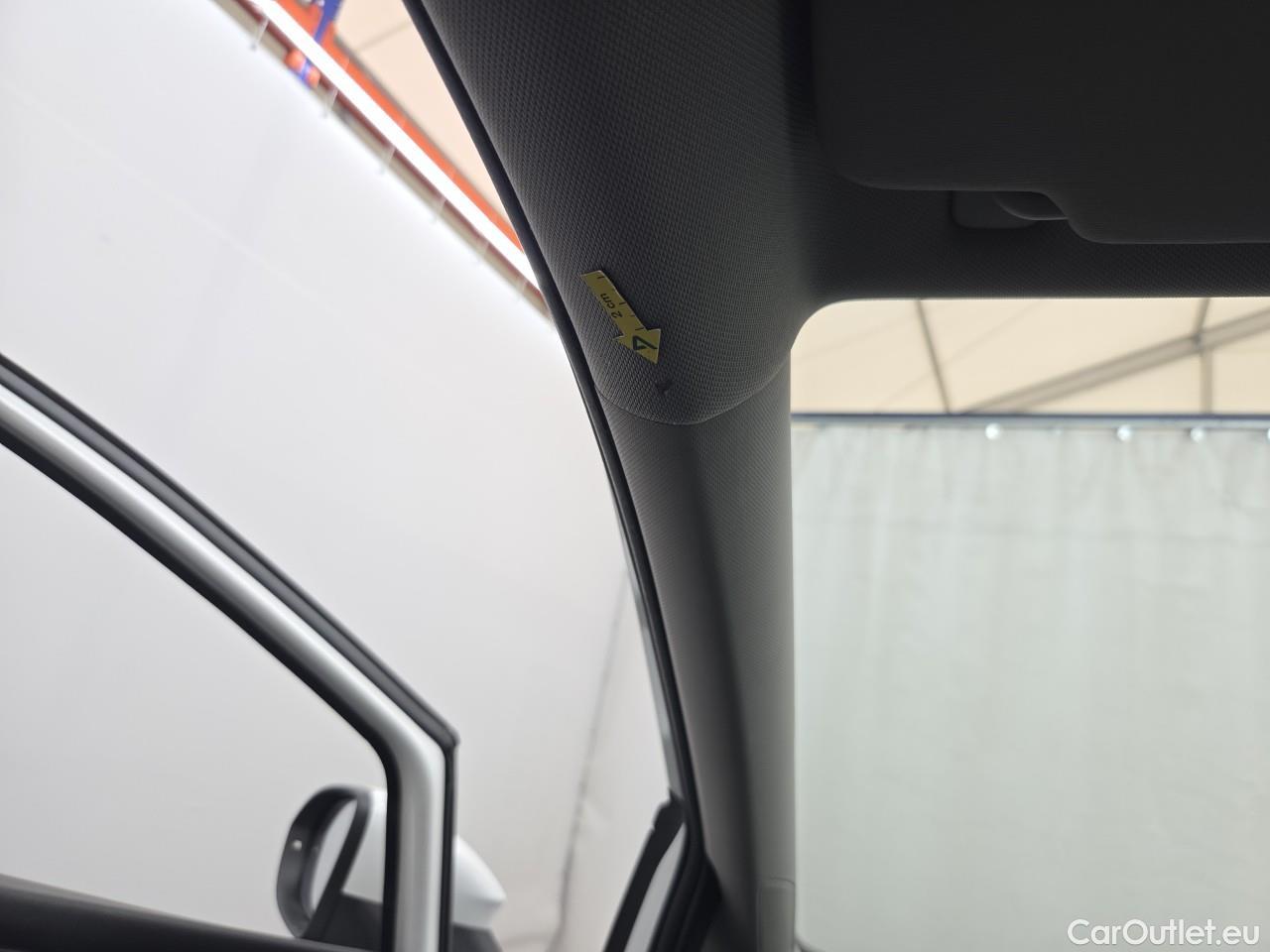  Volkswagen  Golf  Life 2.0 TDI DSG #28