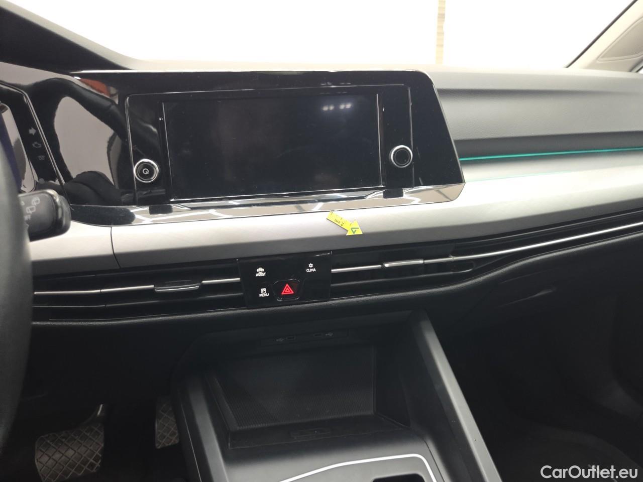  Volkswagen  Golf  Life 2.0 TDI DSG #27