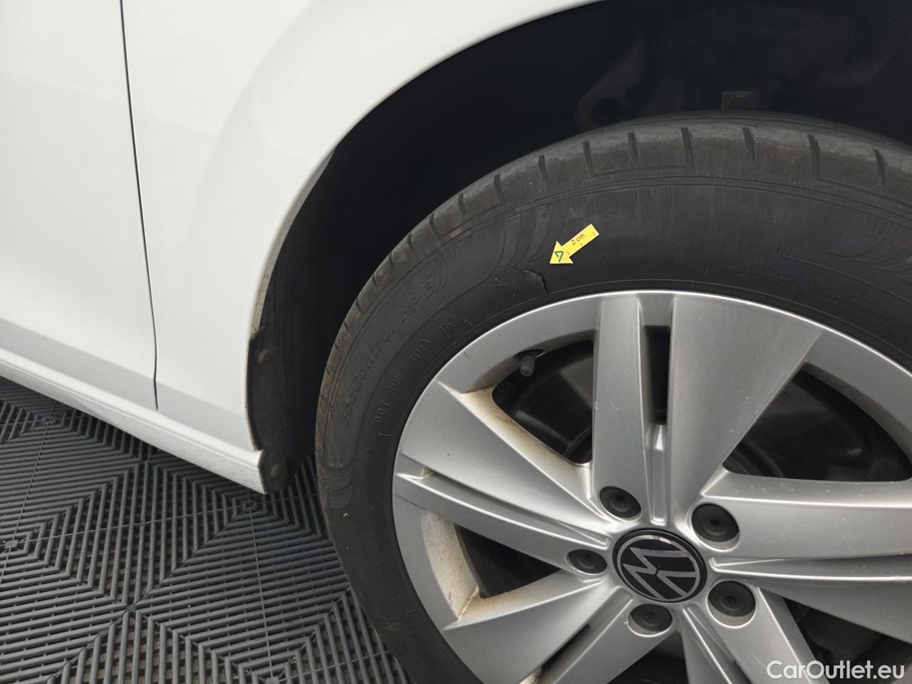  Volkswagen  Golf  Life 2.0 TDI DSG #11