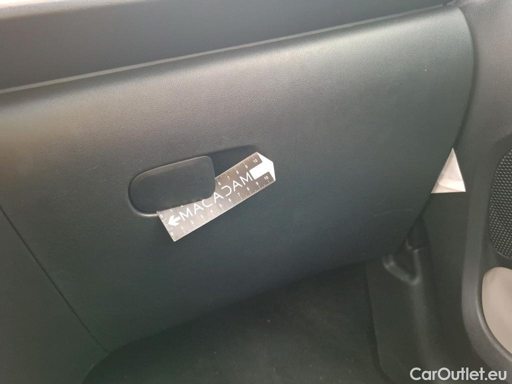  Citroen  C3  Plus 1.2 PureTech 80CV BVM5 6E #8