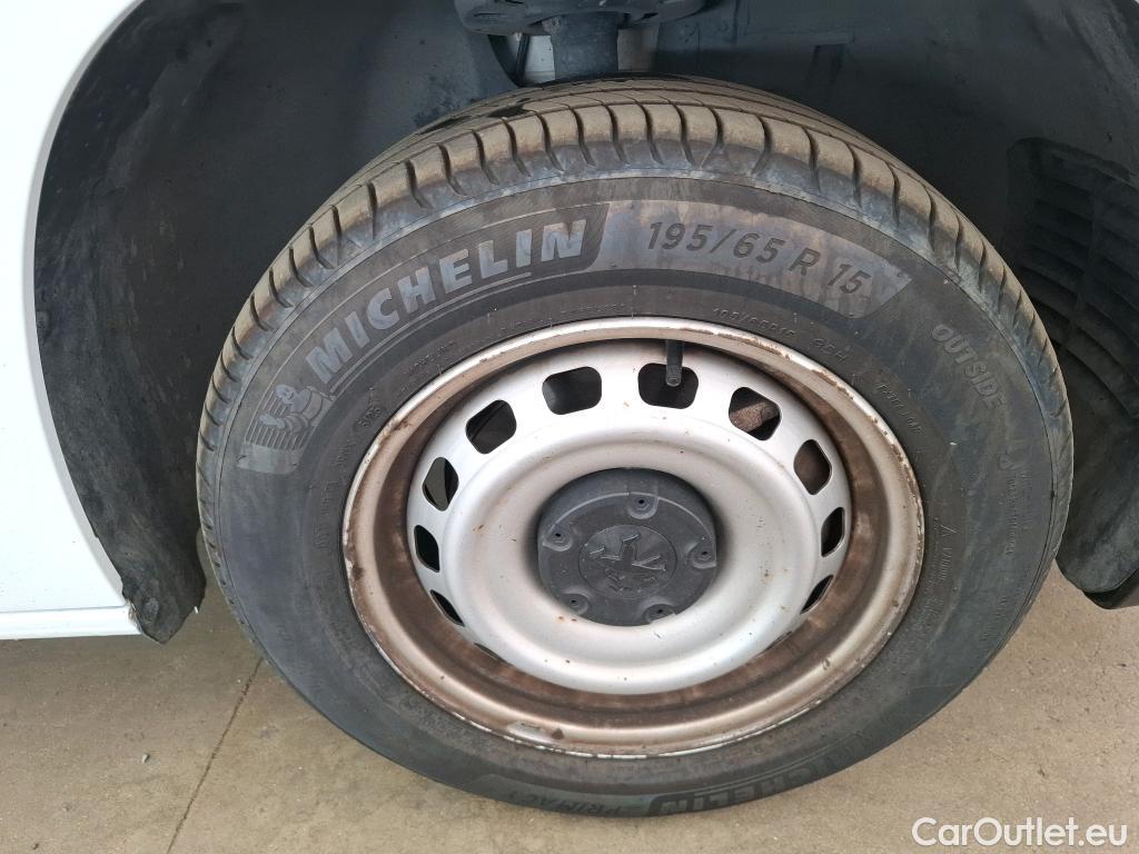  Peugeot  Partner  Pro L1 1.2 PureTech 110CV BVM6 E6d #38