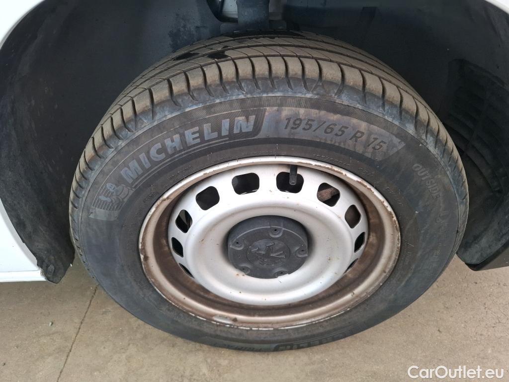  Peugeot  Partner  Pro L1 1.2 PureTech 110CV BVM6 E6d #37