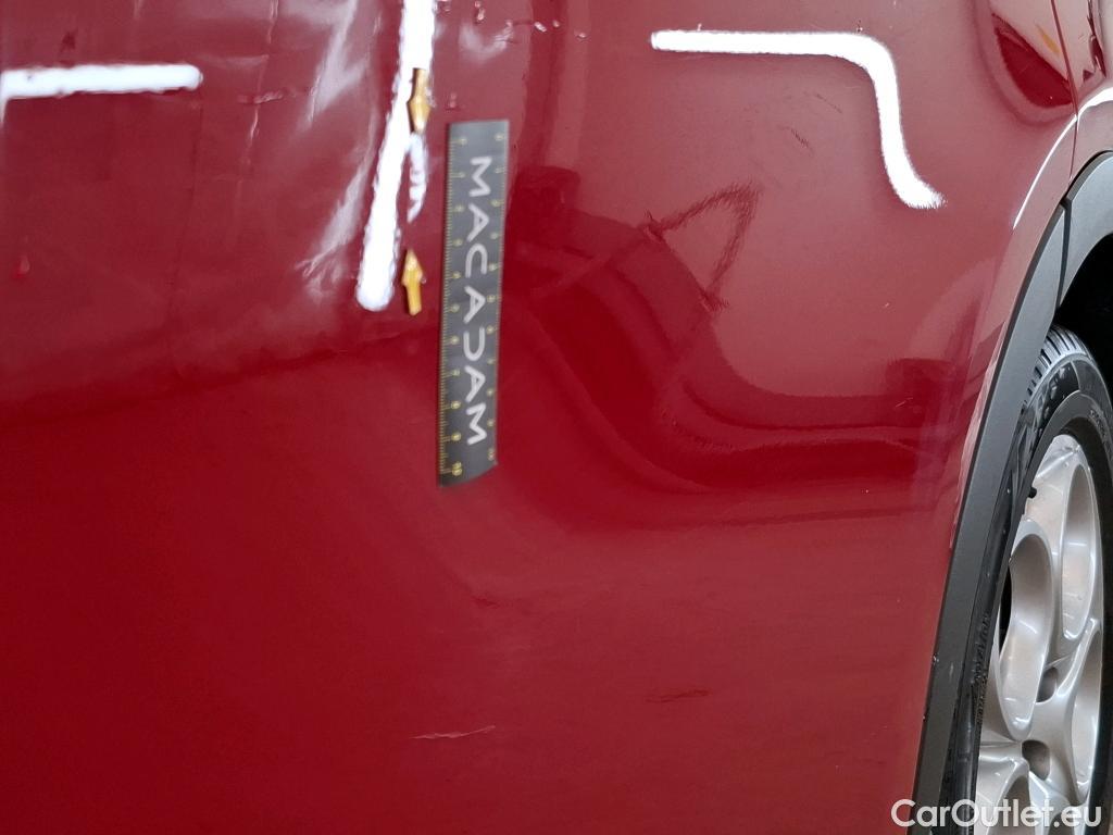  Alfa Romeo  TONALE ALFA ROMEO  2022 5P SUV 1 5T Hybrid 130 TCT7 Sprint #13