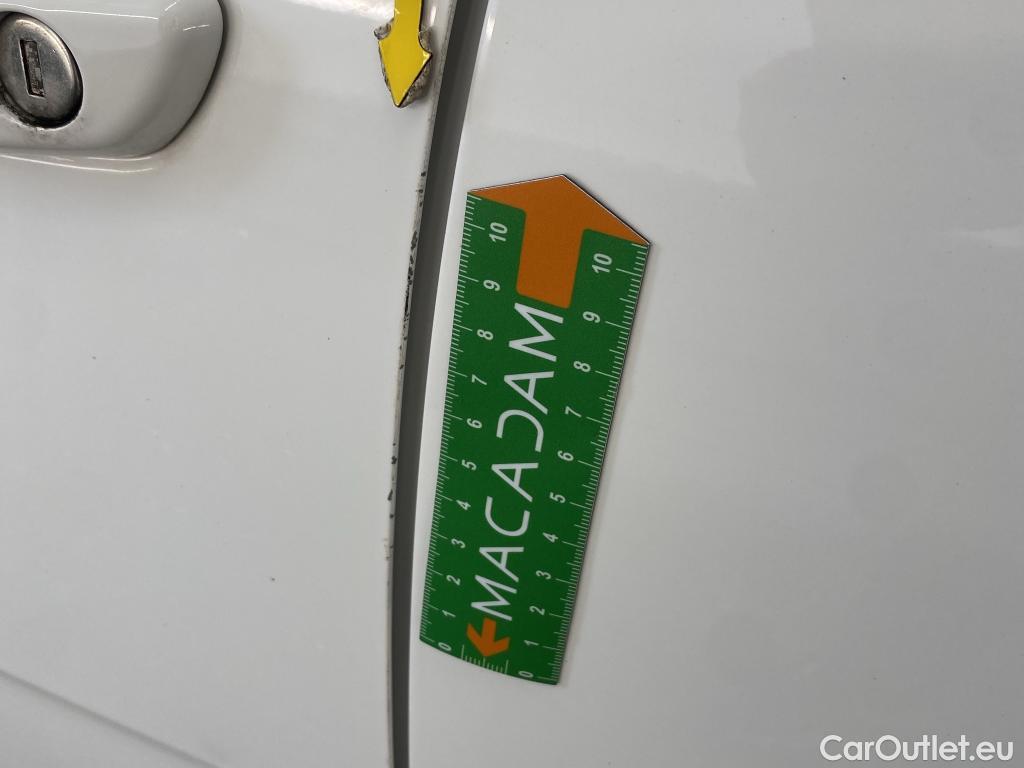  Citroen  C3  Feel 1.5 BlueHDI 100CV BVM5 E6dT #2