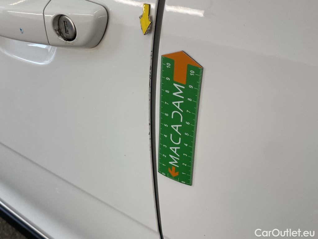  Citroen  C3  Feel 1.5 BlueHDI 100CV BVM5 E6dT #1