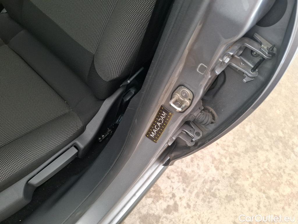  Citroen  C3  Plus 1.2 PureTech 80CV BVM5 6E #5