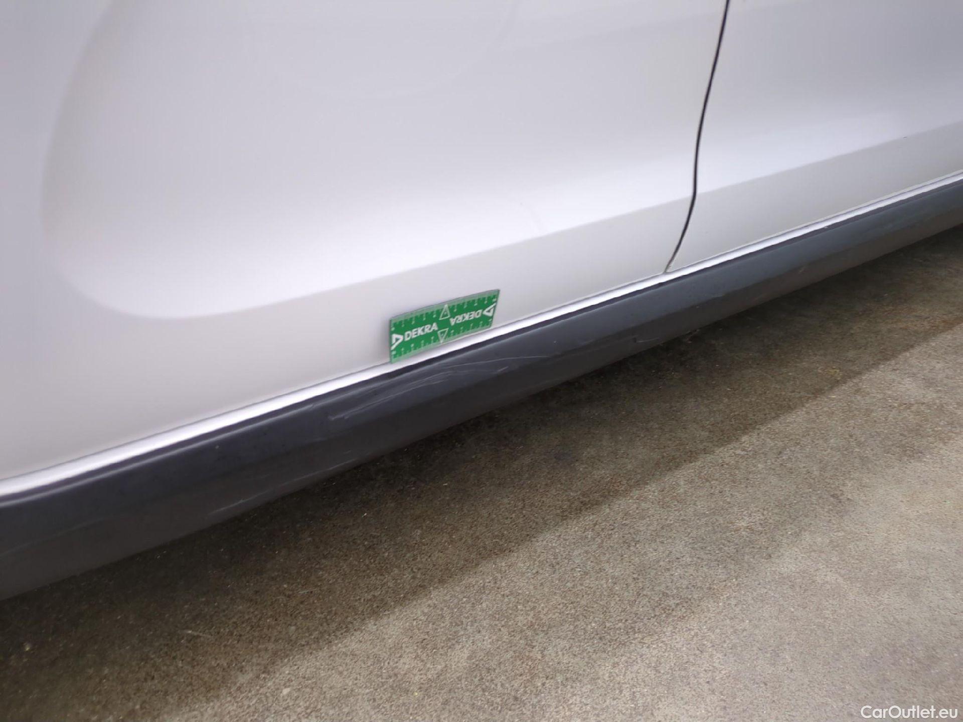  Citroen  C3  Société Feel 1.5 BlueHDI 100CV BVM5 E6dT #20