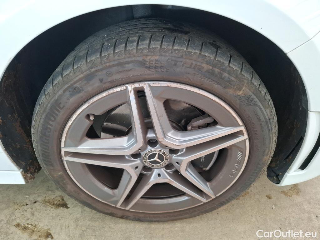  Mercedes  A-Klasse MERCEDES-BENZ Classe A Berline / 2018 / 4P / Berline A 250 e AMG Line 8G-DCT #25