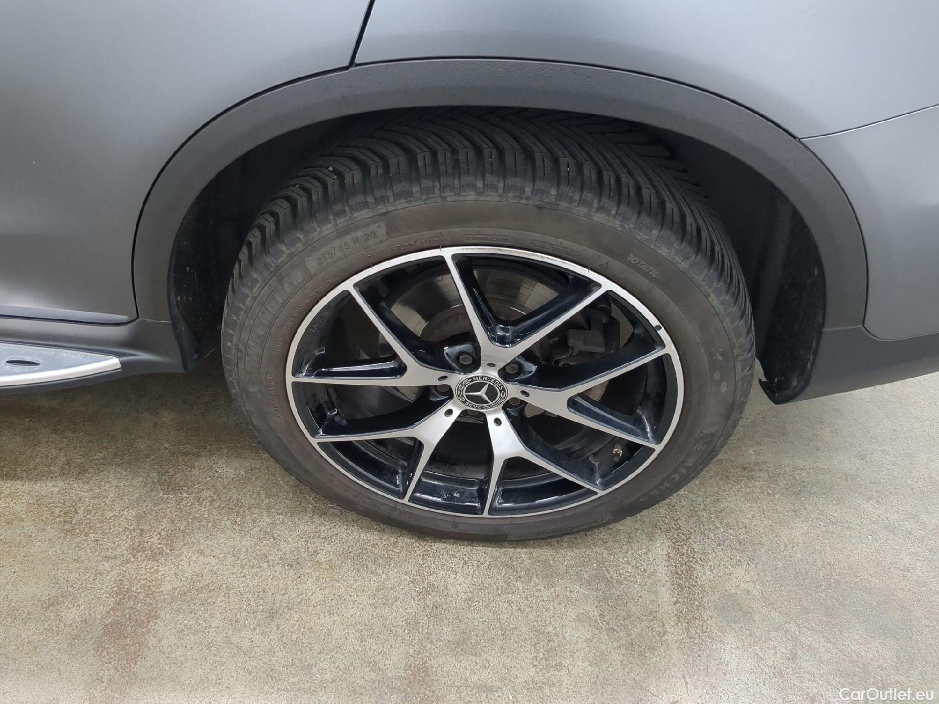  Mercedes  G-Klasee MERCEDES-BENZ GLC / 2019 / 5P / SUV GLC 300 de AMG Line 4Matic #6