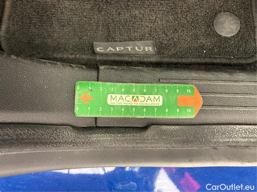  Renault  Captur RENAULT  / 2019 / 5P / SUV Business TCe 140 EDC FAP -21 #17