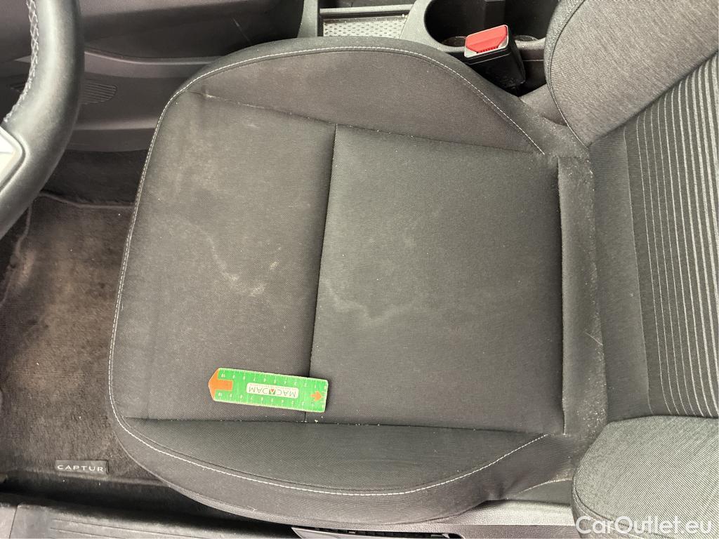  Renault  Captur RENAULT  / 2019 / 5P / SUV Business TCe 140 EDC FAP -21 #4