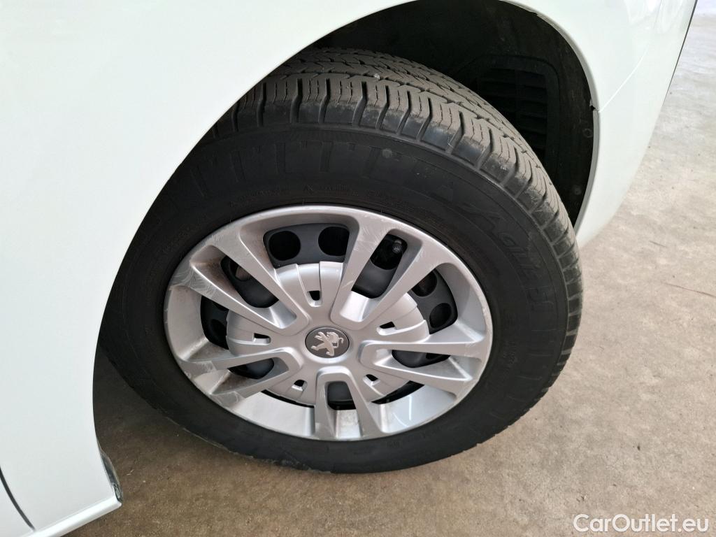  Peugeot  Expert Traveller Business L2 1.5 HDi 120CV BVM6 9 Sieges E6dT #8