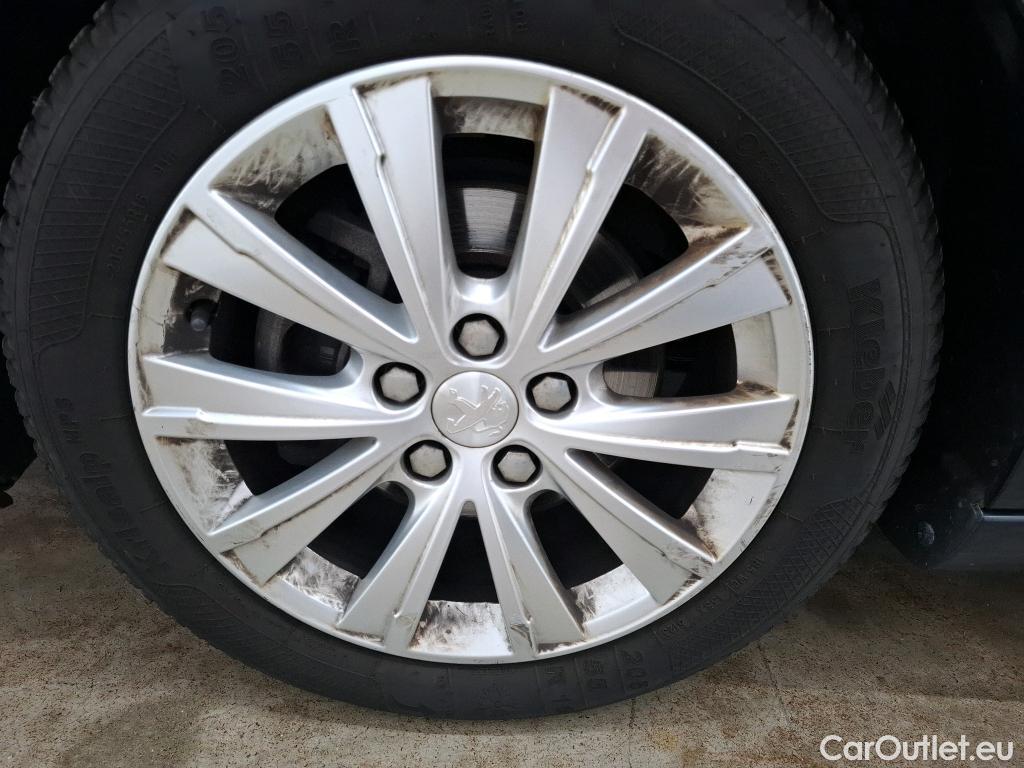  Peugeot  308  Style 1.5 HDi 130CV BVA8 E6dT #17