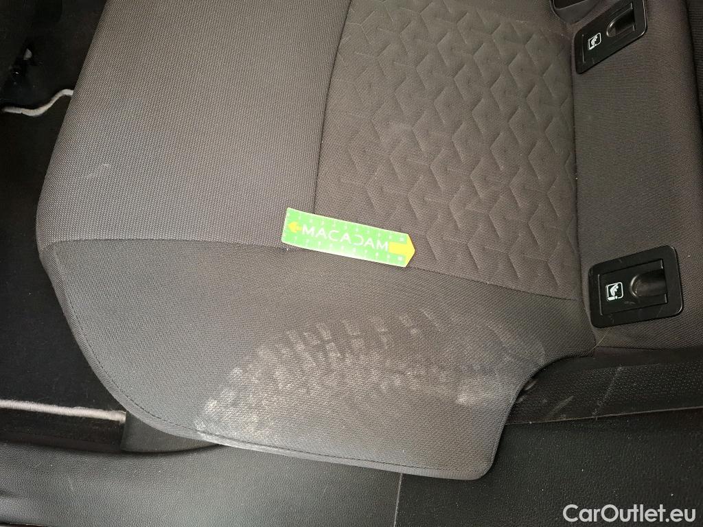  Toyota  Corolla TOYOTA  / 2018 / 5P / Berline Hybride 122h Dynamic #16