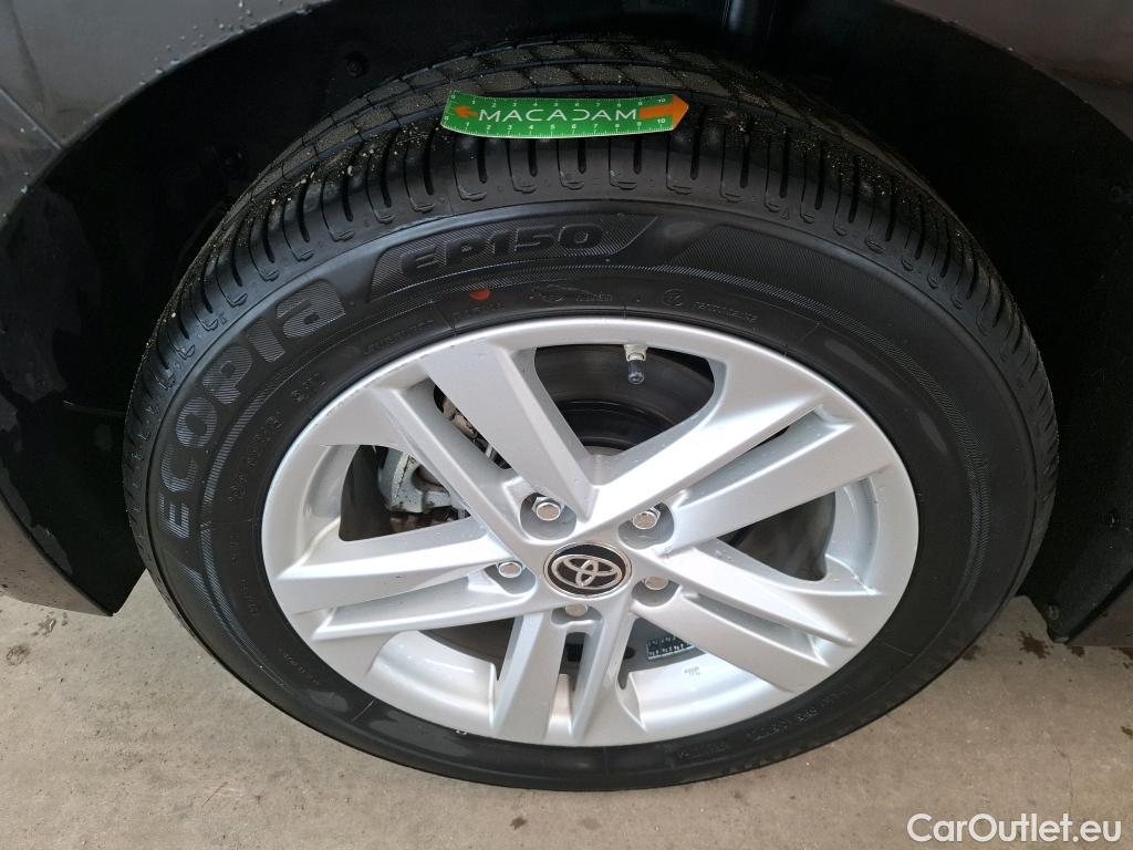  Toyota  Corolla TOYOTA  / 2018 / 5P / Berline Hybride 122h Dynamic #8