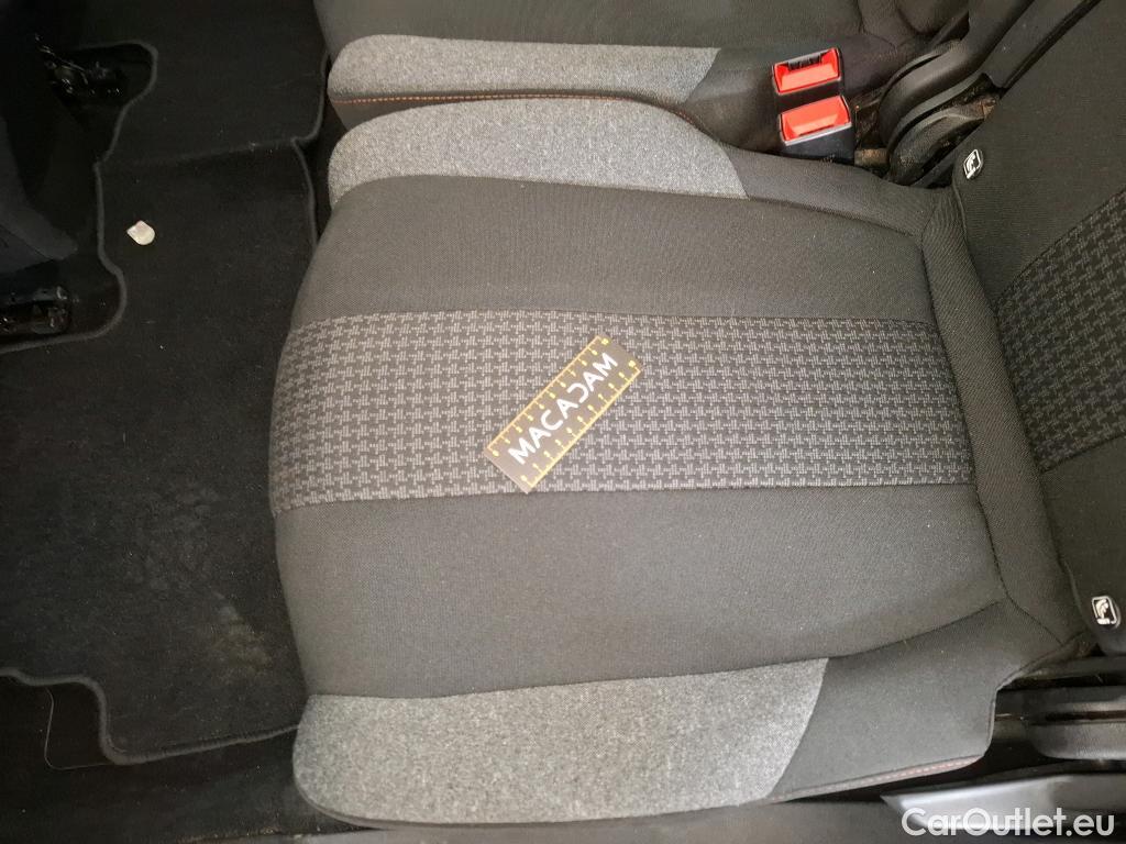  Peugeot  5008  Active Pack 1.2 PureTech 130CV BVM6 7 Sieges E6d #39