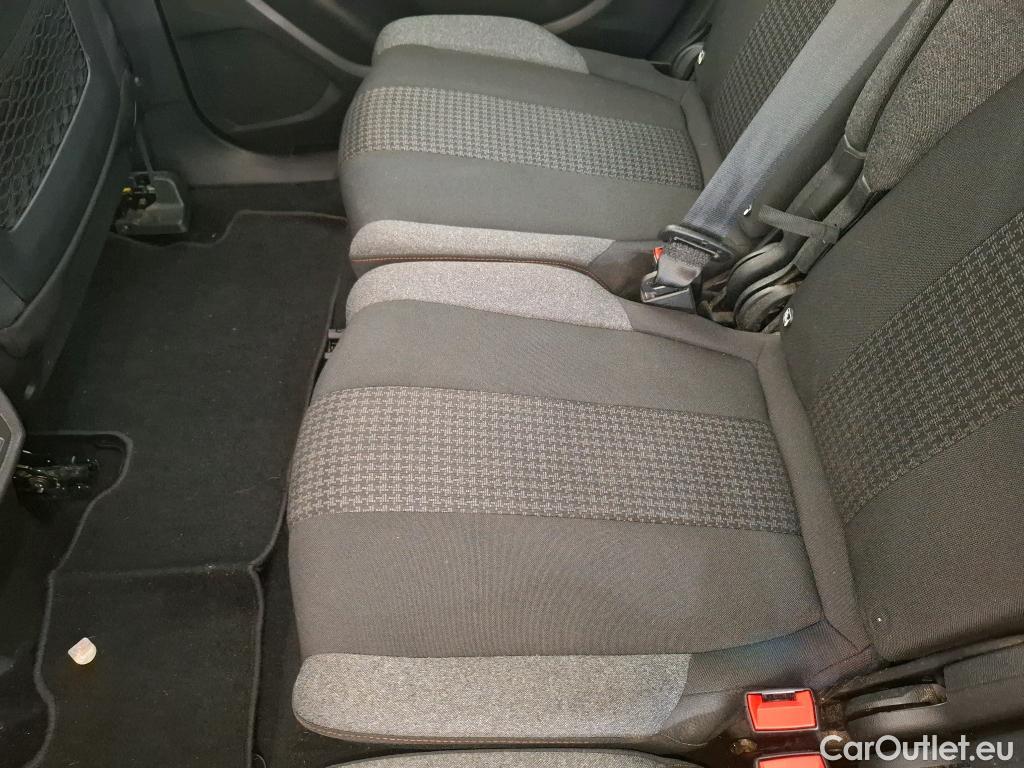  Peugeot  5008  Active Pack 1.2 PureTech 130CV BVM6 7 Sieges E6d #40