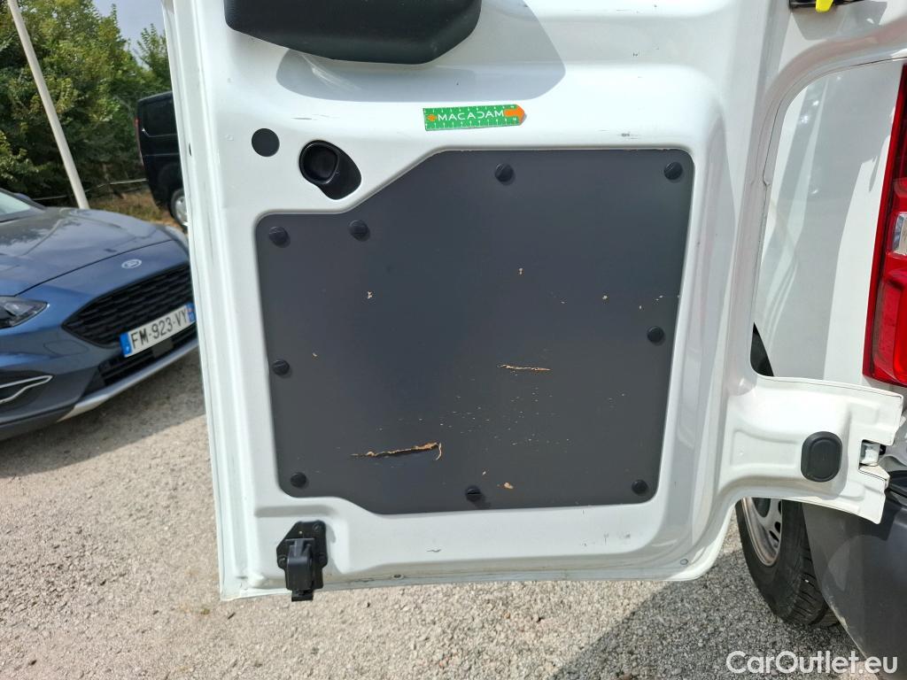  Peugeot  Expert  Kombi L2 1.5 HDi 120CV BVM6 E6d #15