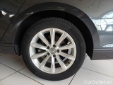  Volkswagen  Passat VOLKSWAGEN  / 2019 / 5P / STATION WAGON VAR. 2.0TDI SCR EVO 110KW BUSIN. BMT DSG #19