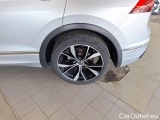  Volkswagen  Tiguan VOLKSWAGEN  / 2020 / 5P / SUV 2.0 TDI SCR 110KW R-LINE DSG 4MOTION #109