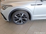  Volkswagen  Tiguan VOLKSWAGEN  / 2020 / 5P / SUV 2.0 TDI SCR 110KW R-LINE DSG 4MOTION #111