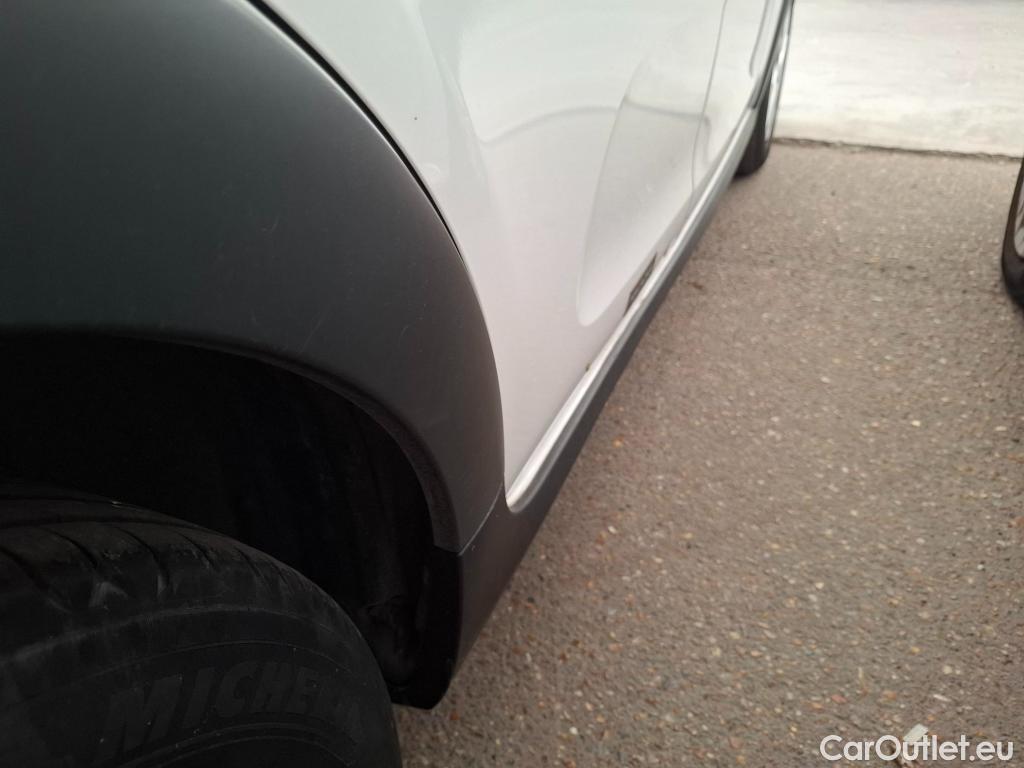  Citroen  C3 CITROEN  / 2016 / 5P / Berline PureTech 110 S&S BVM6 Feel #41