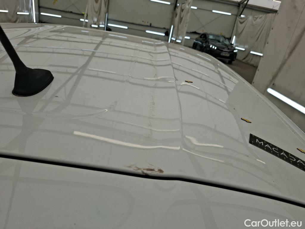  Citroen  C3 CITROEN  / 2016 / 5P / Berline PureTech 110 S&S BVM6 Feel #3