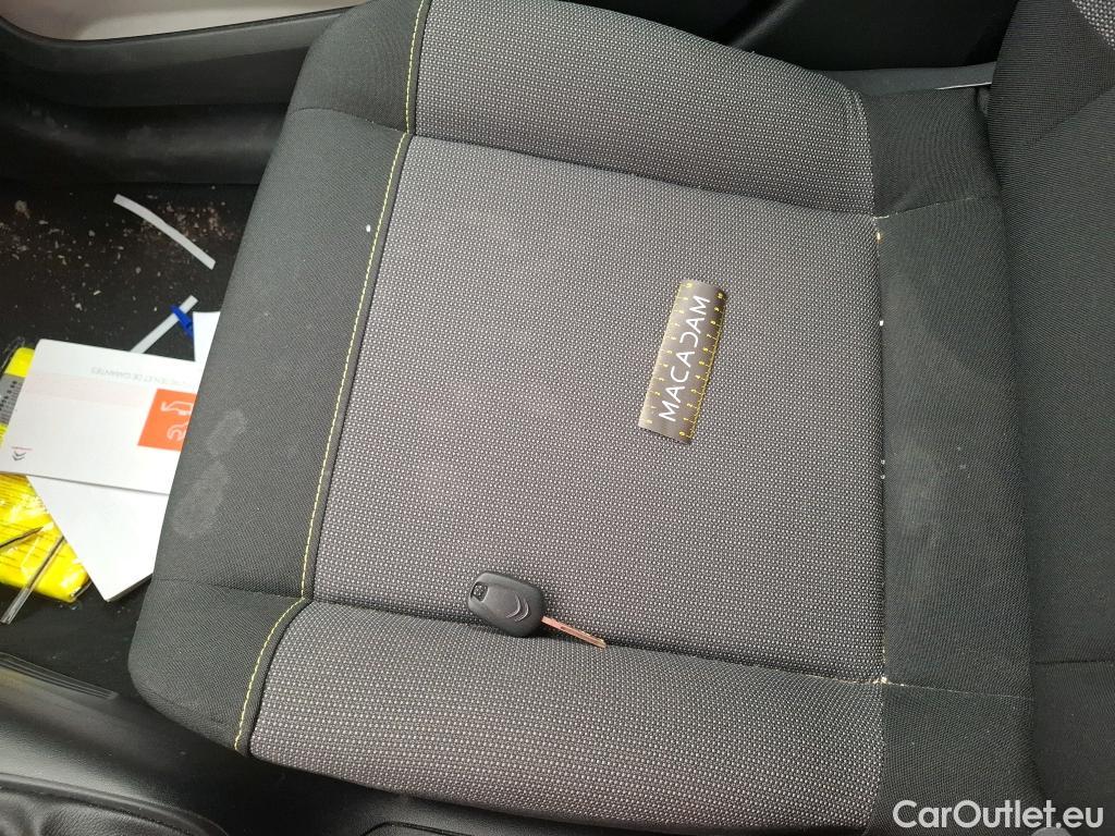  Citroen  C3 CITROEN  / 2016 / 5P / Berline PureTech 110 S&S BVM6 Feel #31