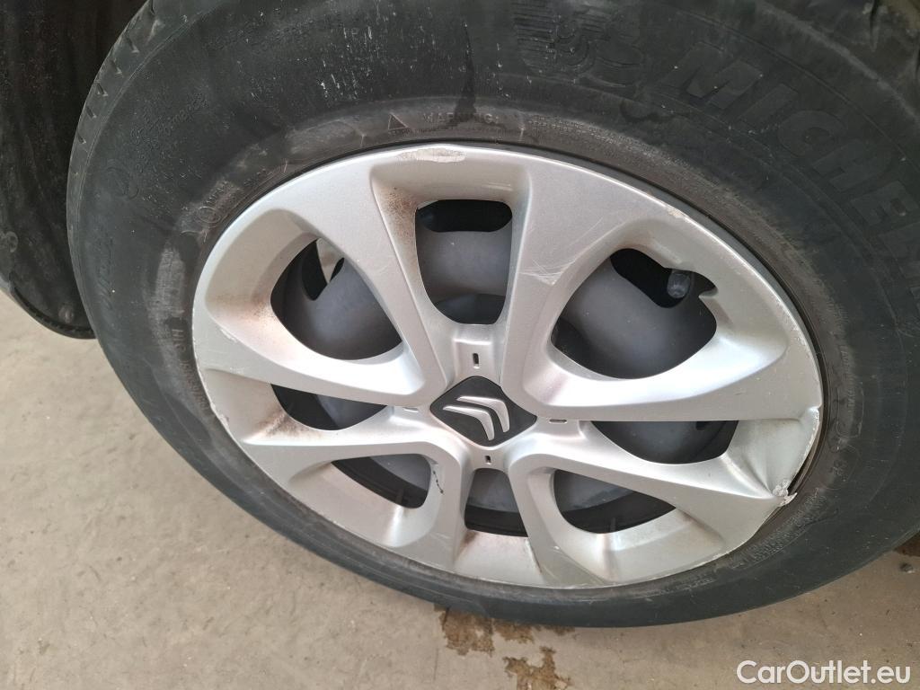  Citroen  C3 CITROEN  / 2016 / 5P / Berline PureTech 110 S&S BVM6 Feel #29