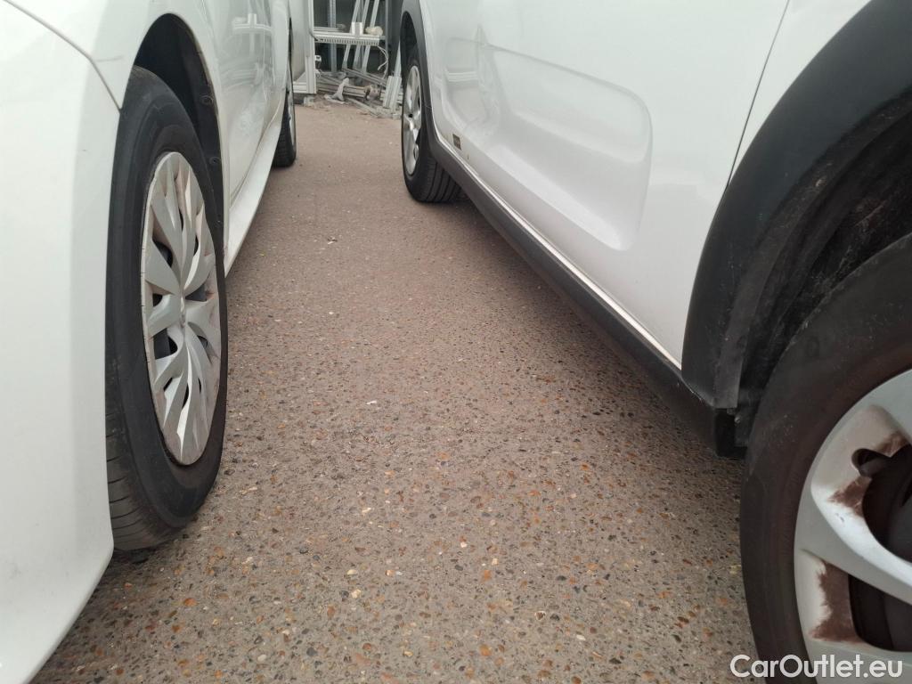  Citroen  C3 CITROEN  / 2016 / 5P / Berline PureTech 110 S&S BVM6 Feel #15