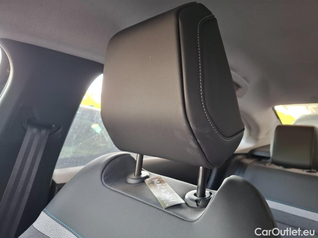  Citroen  C4  X Feel Pack 1.2 PureTech 130CV BVA8 6E #12