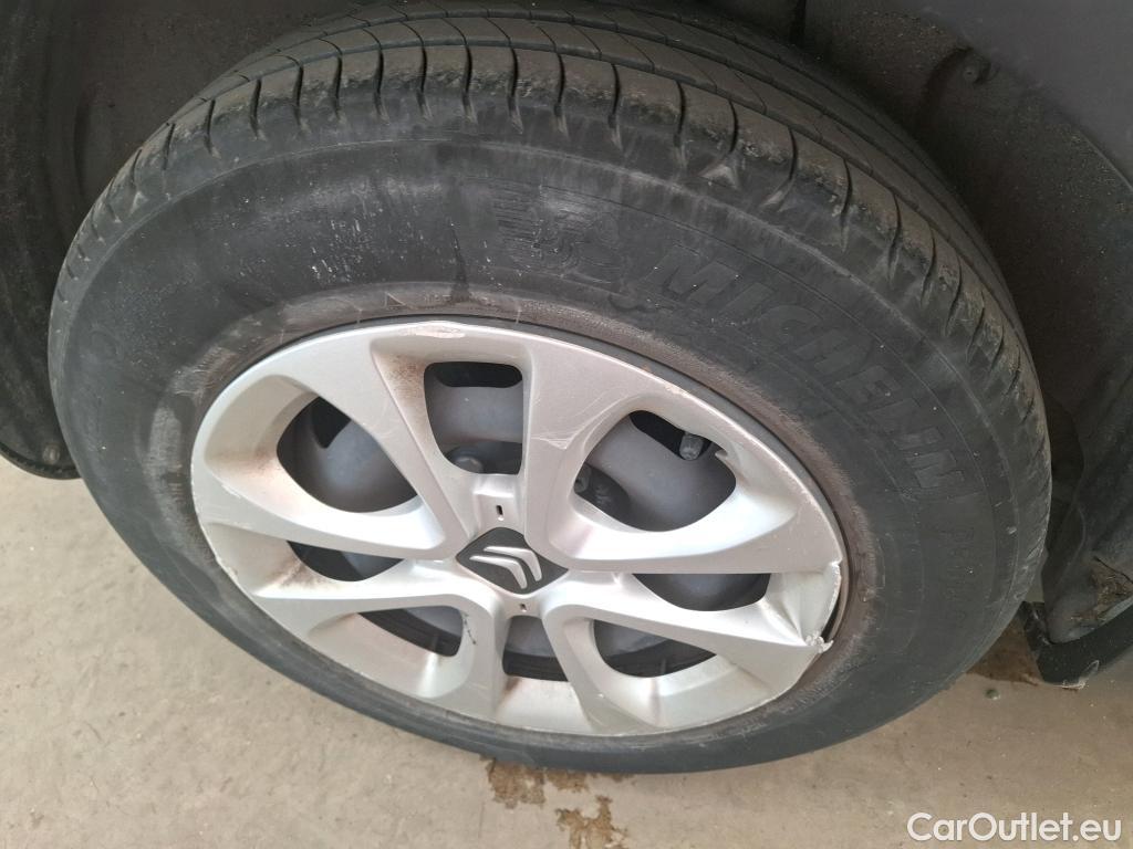  Citroen  C3 CITROEN  / 2016 / 5P / Berline PureTech 110 S&S BVM6 Feel #23