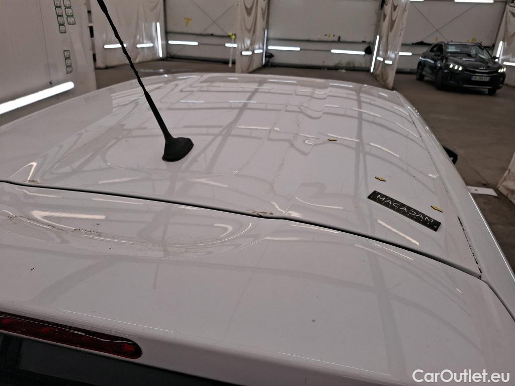  Citroen  C3 CITROEN  / 2016 / 5P / Berline PureTech 110 S&S BVM6 Feel #1
