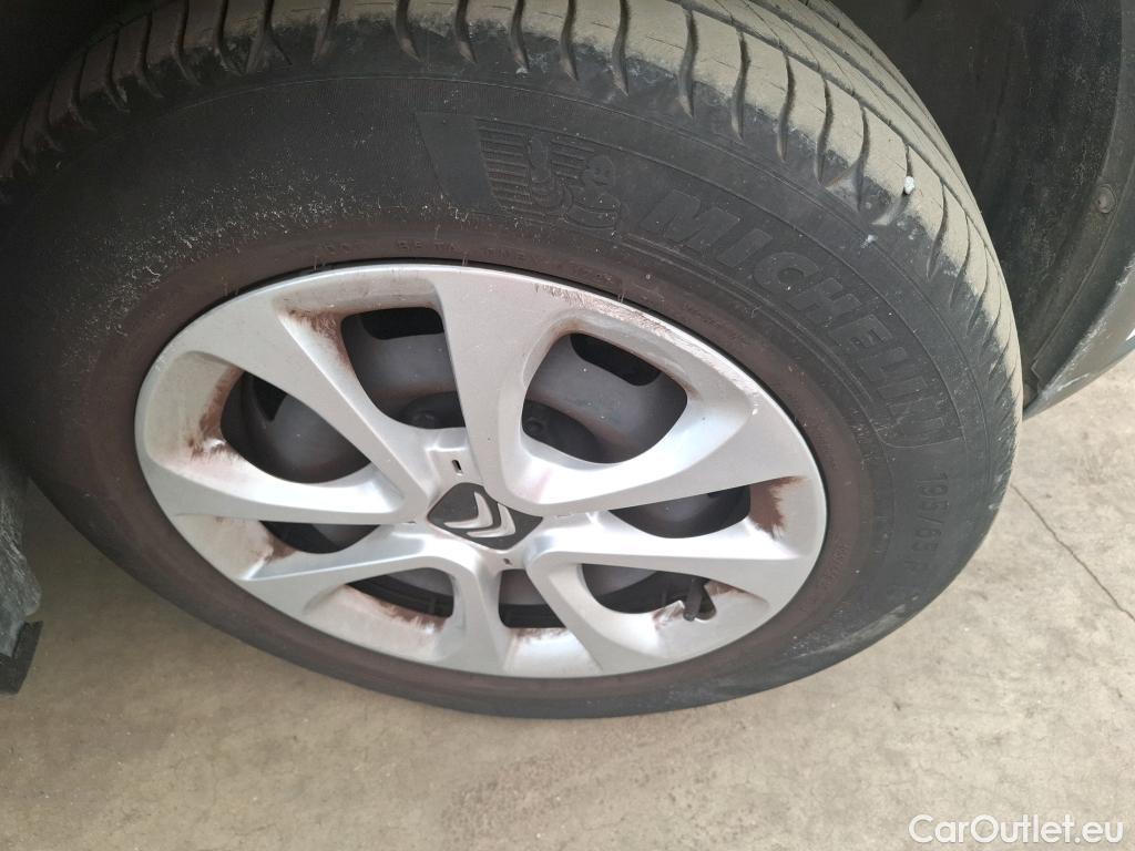  Citroen  C3 CITROEN  / 2016 / 5P / Berline PureTech 110 S&S BVM6 Feel #25