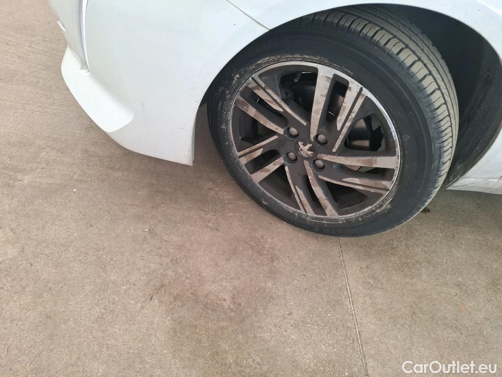  Peugeot  208  Allure Business 1.2 PureTech 100CV BVM6 E6d #19