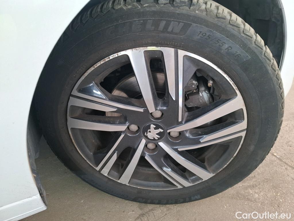  Peugeot  208  Allure Business 1.2 PureTech 100CV BVM6 E6d #7