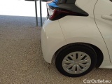  Toyota  Yaris TOYOTA  / 2020 / 5P / BERLINA HYBRID BUSINESS MY22 #46