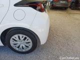  Toyota  Yaris TOYOTA  / 2020 / 5P / BERLINA HYBRID BUSINESS MY22 #49