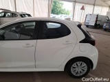  Toyota  Yaris TOYOTA  / 2020 / 5P / BERLINA HYBRID BUSINESS MY22 #46