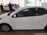  Toyota  Yaris TOYOTA  / 2020 / 5P / BERLINA HYBRID BUSINESS MY22 #48