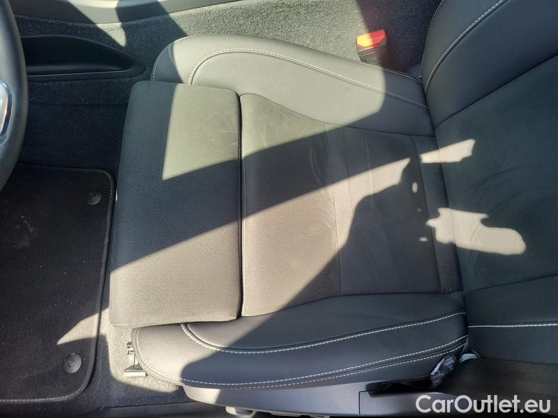  Volvo  XC 40  (2017->) XC40 B4 P Ultim Bright AWD AT #3