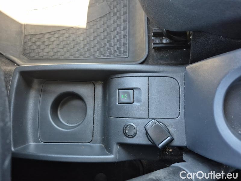  Renault  Kangoo  2 (2008)  1.5BdCi 95 Zen 5d #25